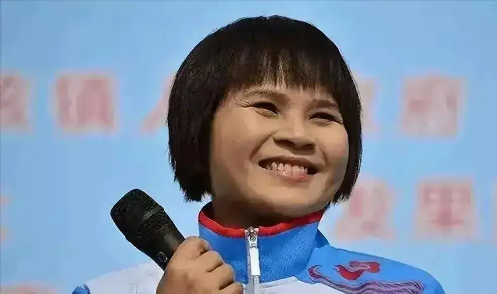 举重冠军陈燮霞_举重运动员陈燮霞现状_举重陈燮霞