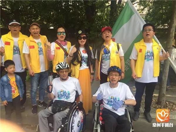 中国游泳队残奥会首金_残奥会游泳冠军男_残奥会游泳冠军周聪