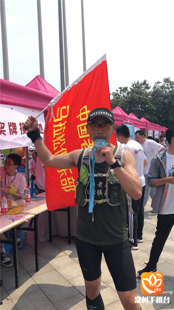 中国游泳队残奥会首金_残奥会游泳冠军男_残奥会游泳冠军周聪